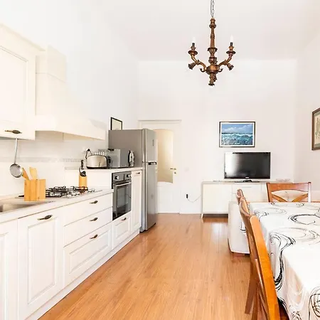 Apartment In Centro